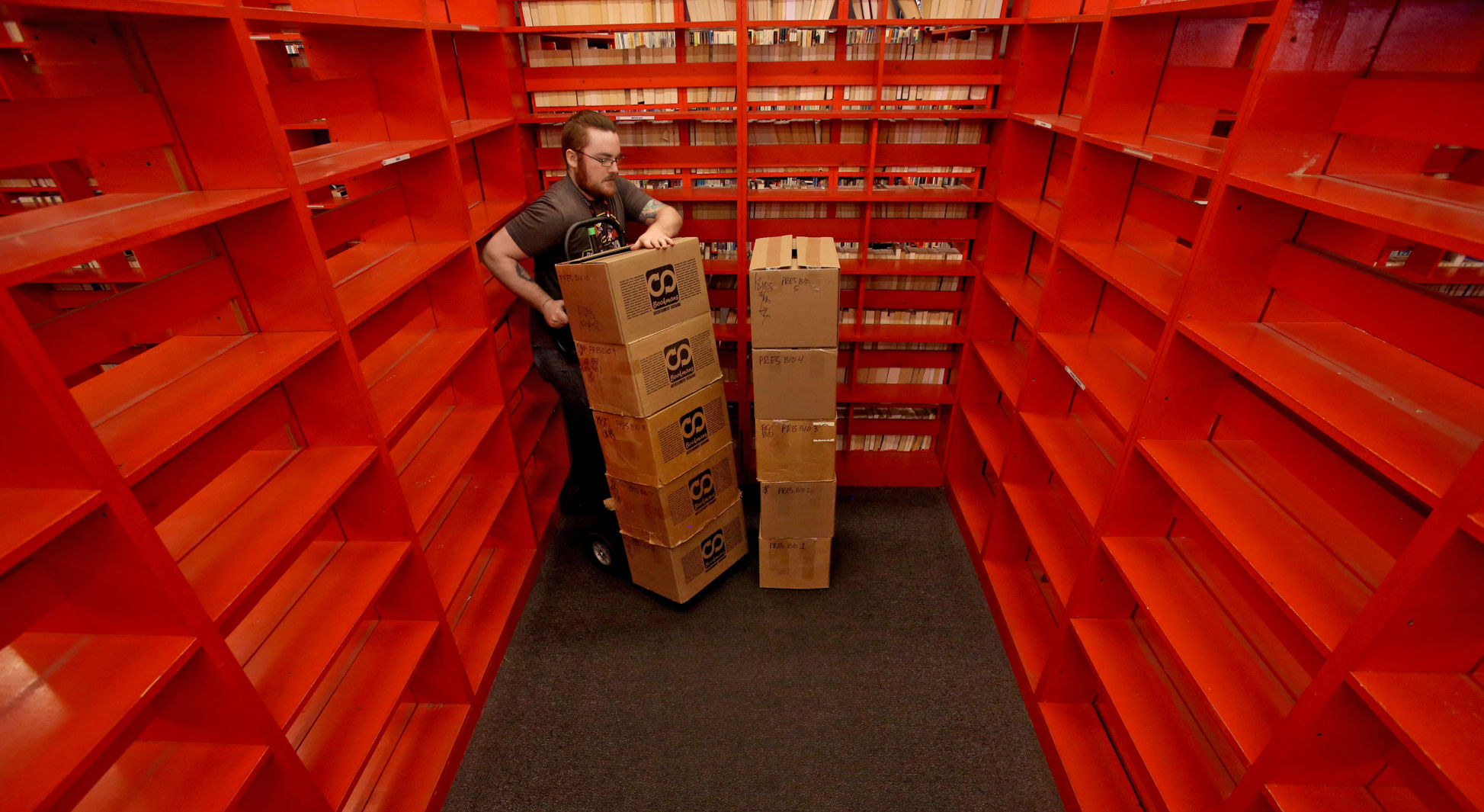 Bookmans on Grant moving